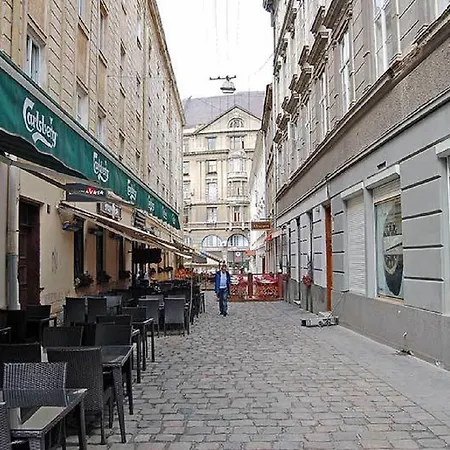 подобово біля площі ринок вулиця староєврейська 17 Appartamento