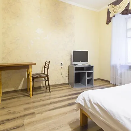 подобово біля площі ринок вулиця староєврейська 17 *