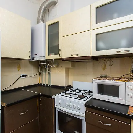 подобово біля площі ринок вулиця староєврейська 17 * リヴィウ