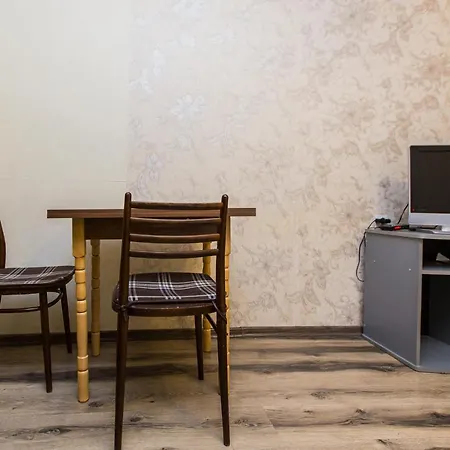 подобово біля площі ринок вулиця староєврейська 17 アパート リヴィウ