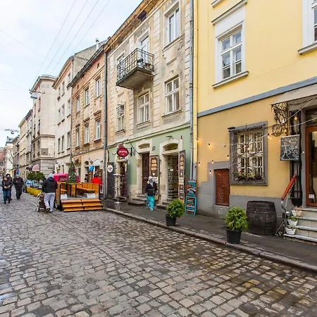 Apartment подобово біля площі ринок вулиця староєврейська 17