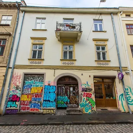 подобово біля площі ринок вулиця староєврейська 17 * Lviv