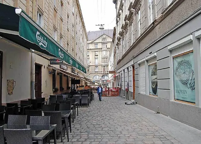 подобово біля площі ринок вулиця староєврейська 17 Διαμέρισμα