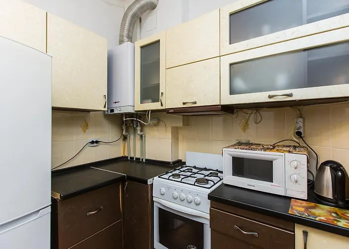 подобово біля площі ринок вулиця староєврейська 17 * Λβιβ