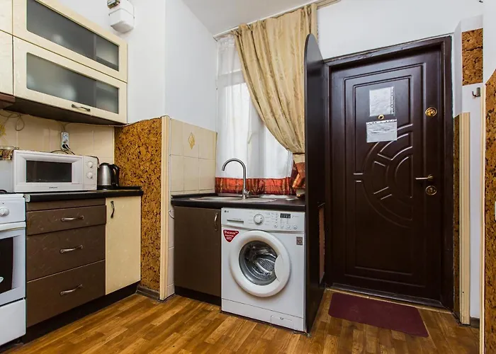 подобово біля площі ринок вулиця староєврейська 17 * Lviv